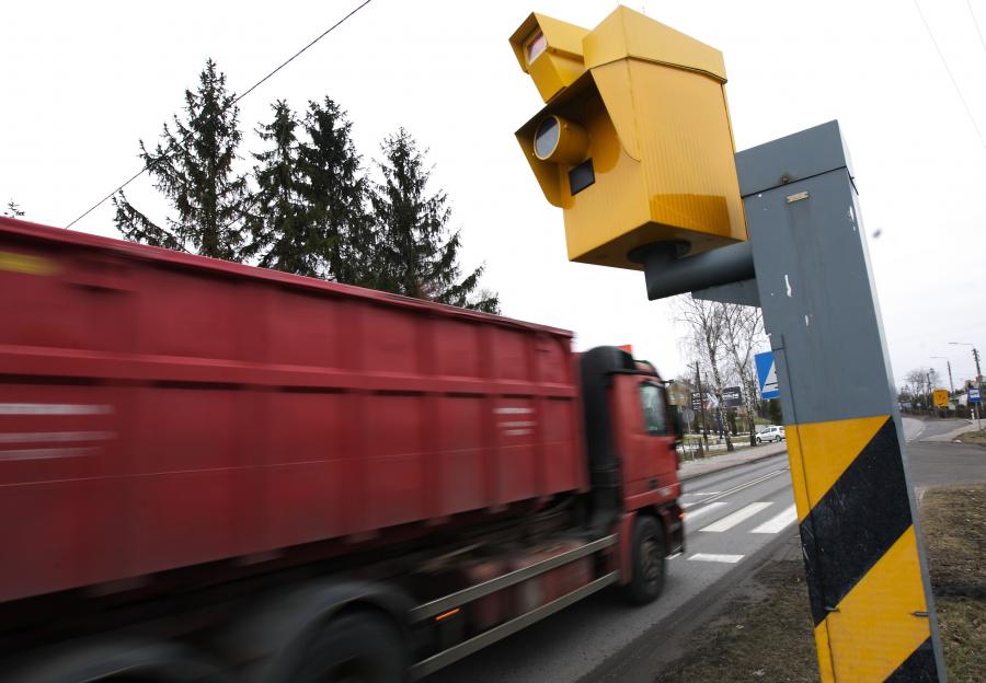 Coraz mniejsze wpływy z dróg płatnych i fotoradarów