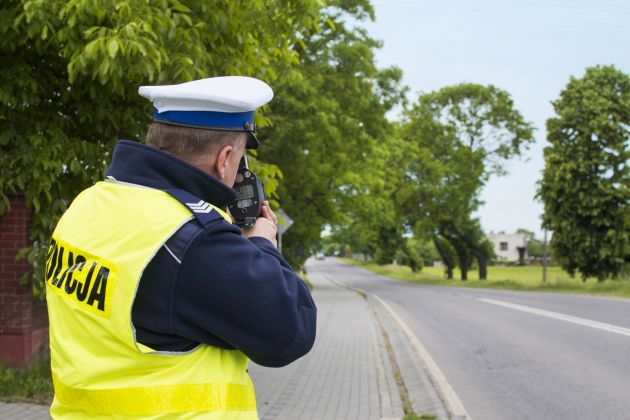 Patrol policyjny - pomiar prędkości